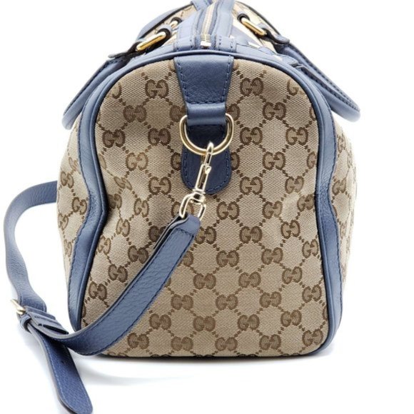 Authentic Gucci Canvas Vintage Medium CrossbodyBag - Picture 5 of 15